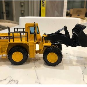 Joal Michigan L320 Wheel Loader 1/50 Scale Die Cast NIB PRICED BELOW COST